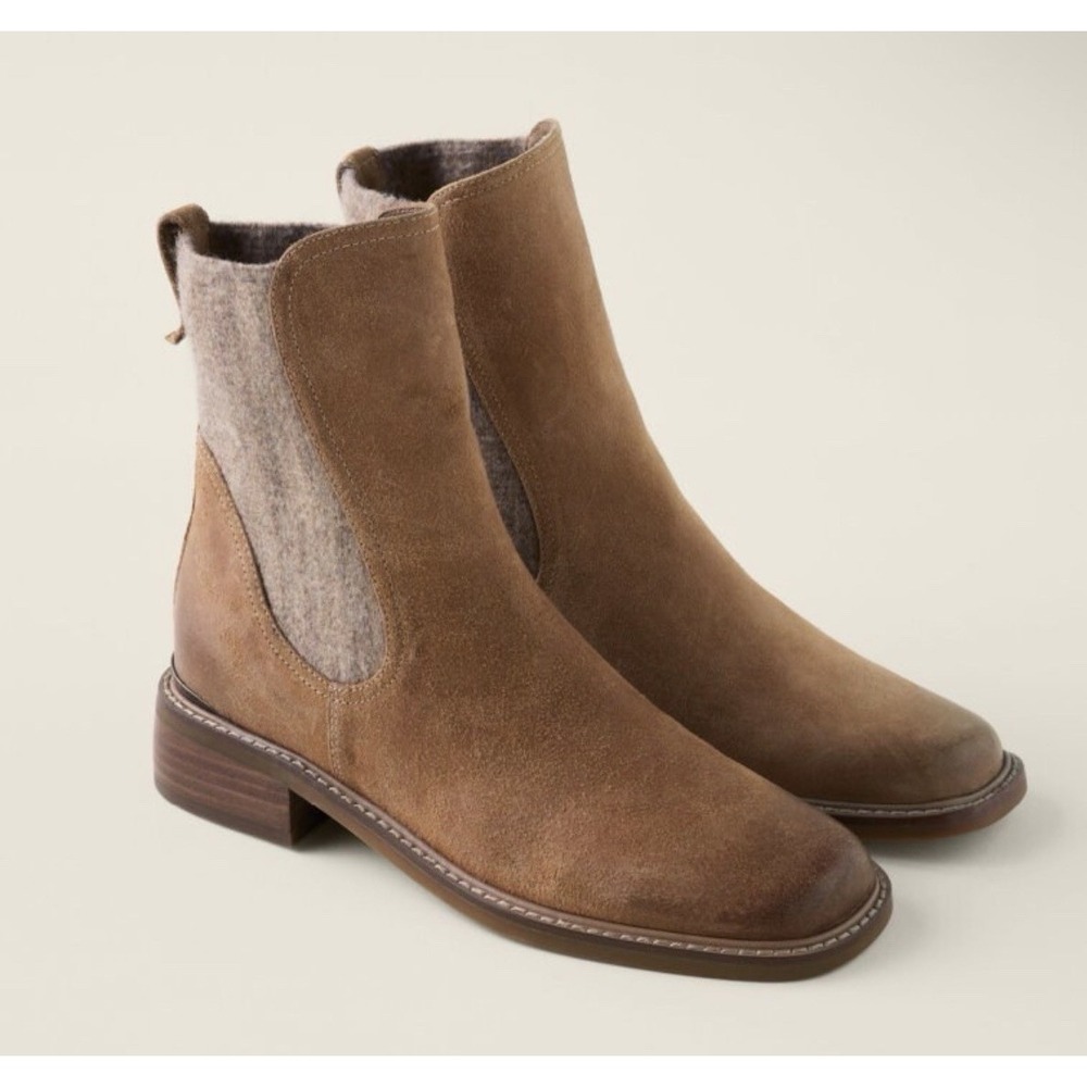 NIB $298 Donald Pliner 7 M Camel Suede Chelsea Autumn Ankle Boots Knit Studded
